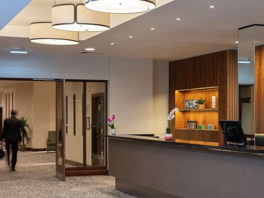 Stratford Manor Hotel Snitterfield Interiør billede
